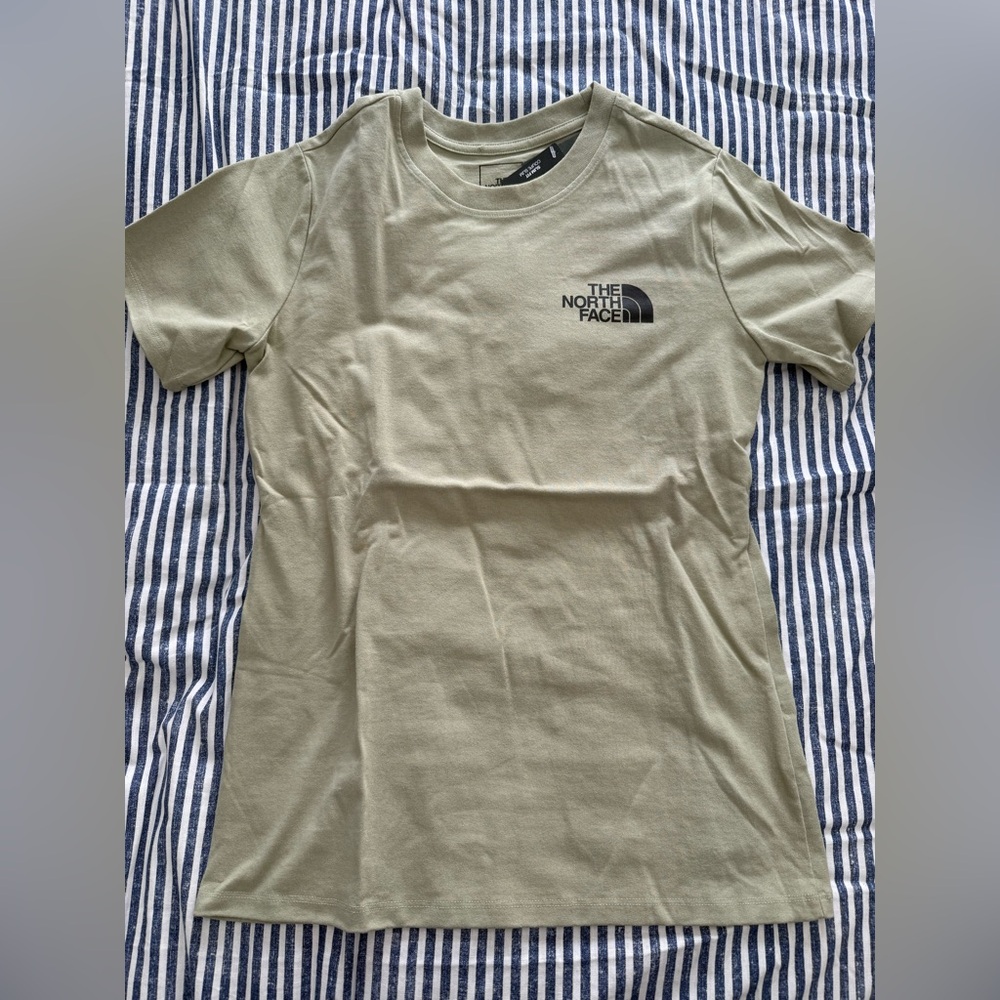 The North Face Short Sleeve Tee in Tea Green